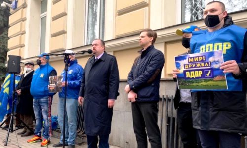 Не мир и не дружба. ЛДПР покинули три депутата, включая руководителя фракции в Заксобрании